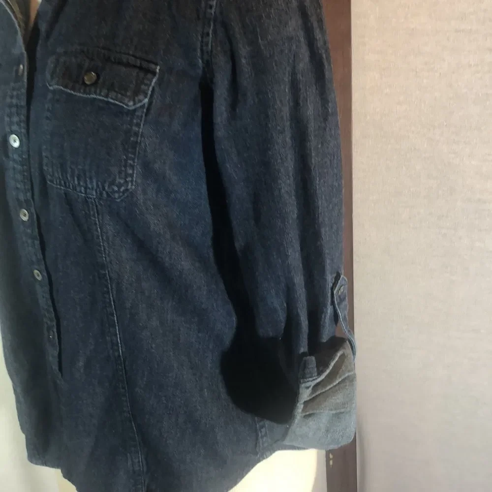 Talbots Denim Chambray Shirt 8P/ Cotton/ Long Roll Tab Sleeve/ Round Hem Pocket - Picture 4 of 11